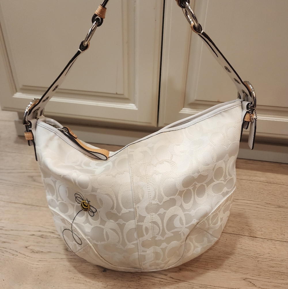 Limited Rare Edition Coach Signature Optic Bumble Bee Tote Bag - Picture 3 of 14
